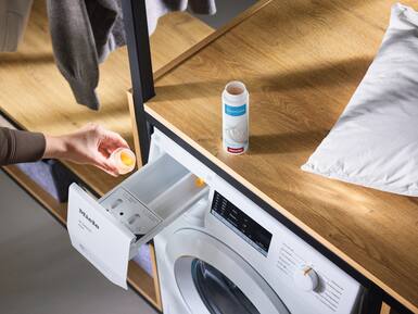 DownCare Detergjent i lëngshëm për lavatriçe - Miele